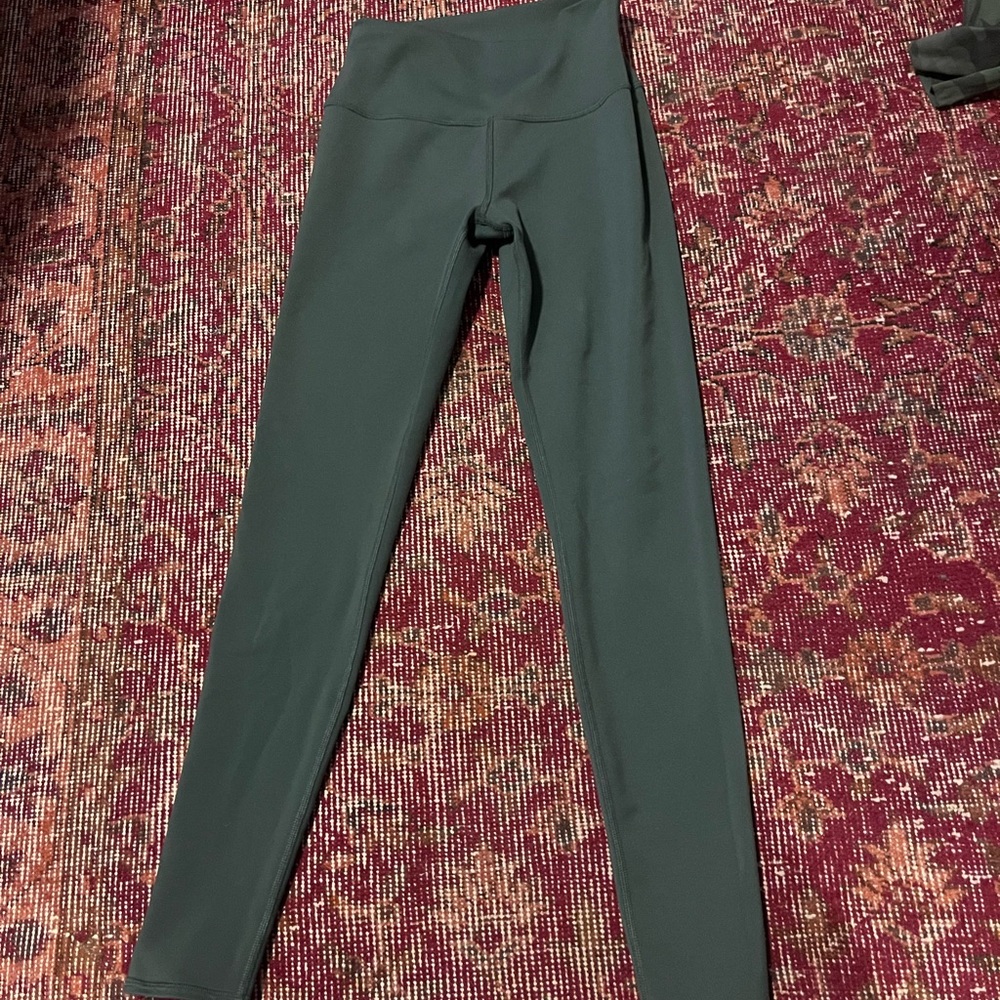 Alo leggings